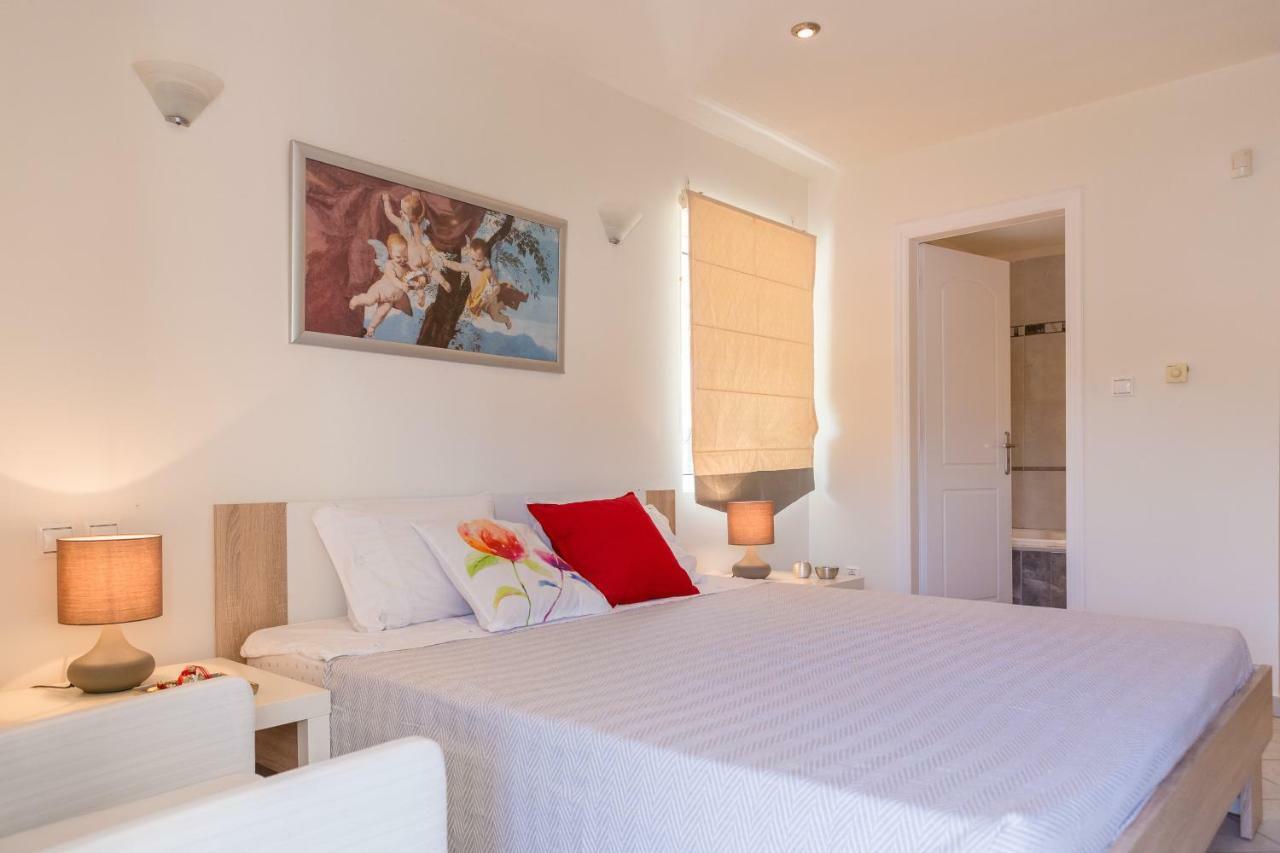 Villa Santa Barbara Марафон Экстерьер фото
